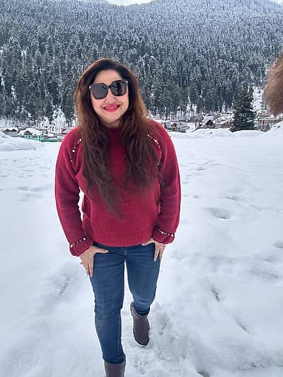 ಕಾಶ್ಮೀರದ ಸೋನಮಾರ್ಗ್‌ನಲ್ಲಿ ನಟಿ ಪ್ರಿಯಾಂಕಾ ಉಪೇಂದ್ರ ಅವರು ಚಂದದ ಫೋಟೊಗಳನ್ನು ಕ್ಲಿಕ್ಕಿಸಿಕೊಂಡಿದ್ದಾರೆ. ಇನ್‌ಸ್ಟಾಗ್ರಾಂನಲ್ಲಿ ಫೋಟೊಗಳನ್ನು ಹಂಚಿಕೊಂಡಿದ್ದಾರೆ.