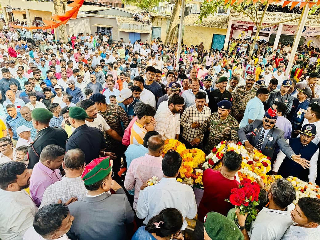 ಬೆಳಗಾವಿ: ಸರ್ಕಾರಿ ಗೌರವದೊಂದಿಗೆ ಯೋಧನ ಅಂತ್ಯಕ್ರಿಯೆ