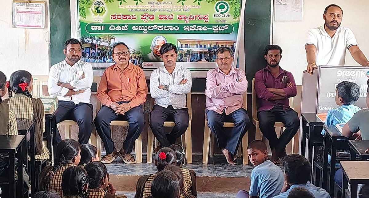 ಕುಷ್ಟಗಿ: ಗುಬ್ಬಚ್ಚಿ ಸಂಕುಲ ಹಚ್ಚಳಕ್ಕೆ ಜಾಗೃತಿ