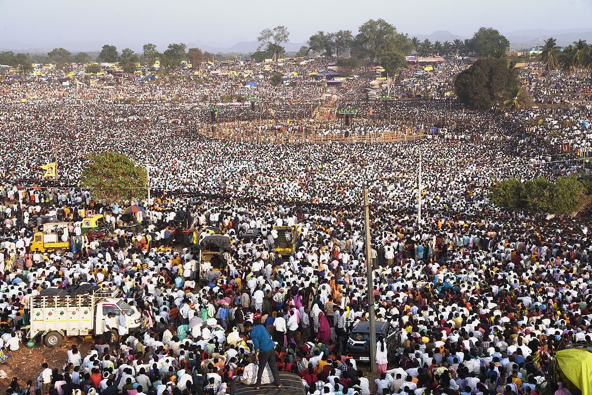 ಹೂವಿನಹಡಗಲಿ | ಭಕ್ತಸಾಗರದಲ್ಲಿ ಮೊಳಗಿದ 'ಸಂಪಾಯಿತಲೇ ಪರಾಕ್’