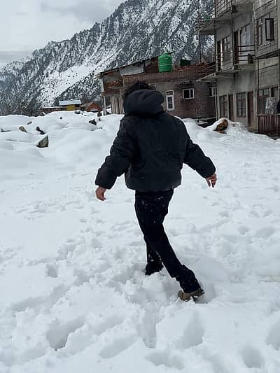 ಆದರೆ ಪ್ರಿಯಾಂಕಾ ಉಪೇಂದ್ರ ಮಗ ಆಯುಷ್ ಜೊತೆಗೆ ಇರುವ ಫೋಟೊಗಳನ್ನು ಹಂಚಿಕೊಂಡಿಲ್ಲ. ಬದಲಾಗಿ ವೈಯಕ್ತಿಕವಾಗಿ ಭೇಟಿ ನೀಡಿರುವ ಫೋಟೊ ಹಂಚಿಕೊಂಡಿದ್ದಾರೆ.