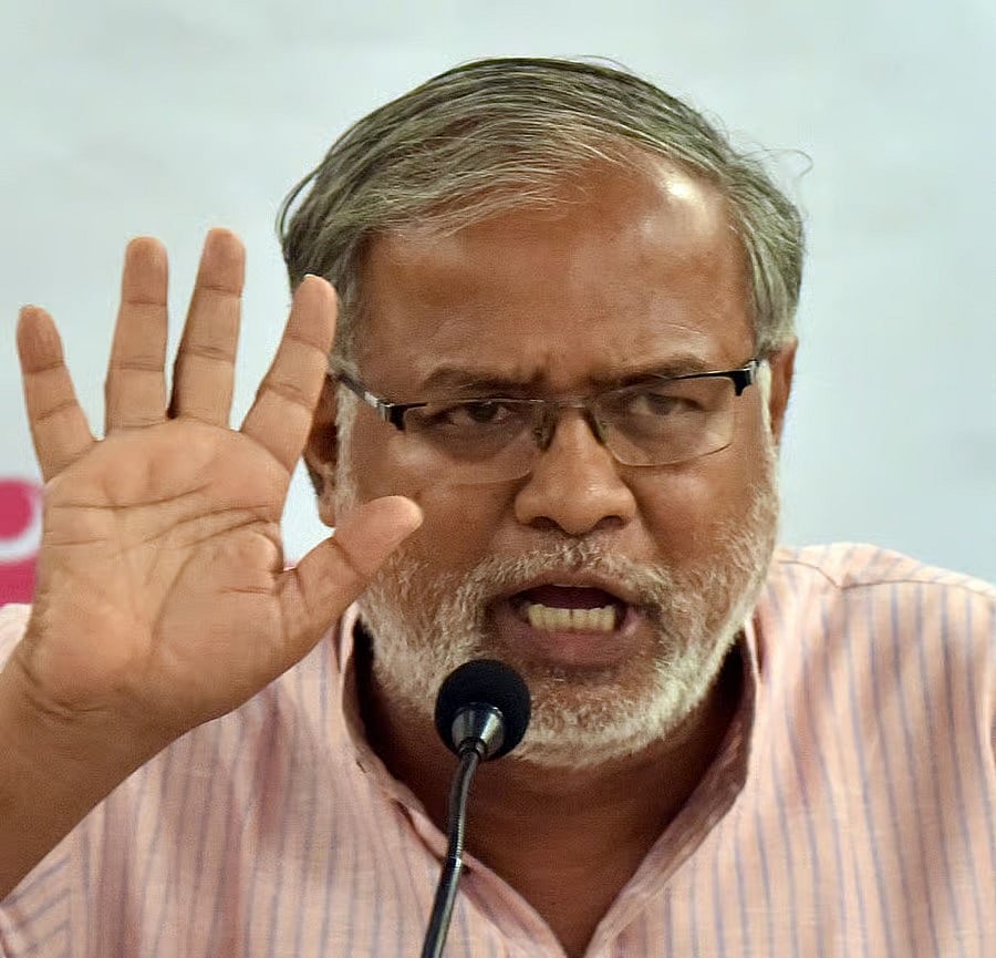 ಕಮಲಾಕರ್‌ರನ್ನು ಬೆಳೆಸಿದೆ ಎಂಬ ಹರಿಪ್ರಸಾದ್ ಪೋಸ್ಟ್‌ಗೆ ಸುರೇಶ್ ಕುಮಾರ್ ಕಿಡಿ