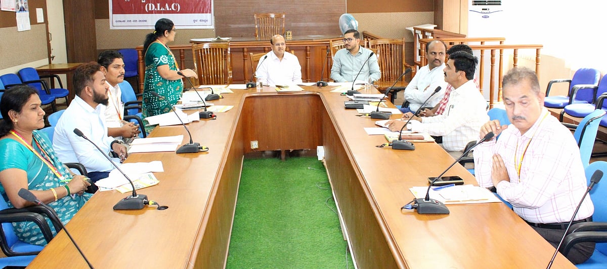 ಕೊಪ್ಪಳ: ಕೃತಕ ಬಣ್ಣ; ಎಚ್ಚರಿಕೆ ವಹಿಸಲು ಜಿಲ್ಲಾಧಿಕಾರಿ ಡಾ. ಸುರೇಶ ಸೂಚನೆ