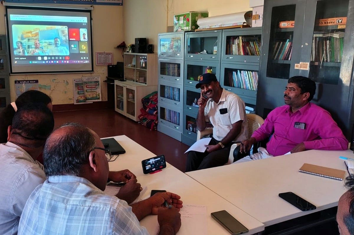 ಪೋನ್ ಇನ್ ಕಾರ್ಯಕ್ರಮ: ವಿದ್ಯಾರ್ಥಿಗಳ ಪ್ರಶ್ನೆಗೆ ಶಿಕ್ಷಕರು ಶಾಕ್!