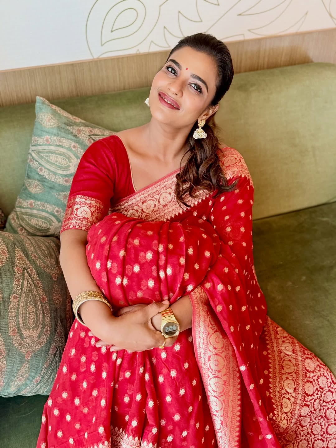 ನಟಿ  ಐಶ್ವರ್ಯ ರಾಜೇಶ್ 