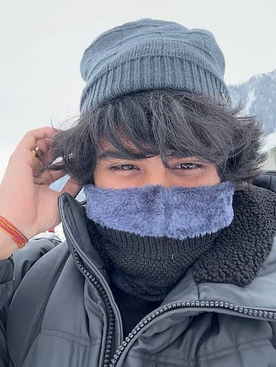  ಪ್ರಿಯಾಂಕಾ ಅವರ ಮಗ ಆಯುಷ್  ಕೂಡ ಕಾಶ್ಮೀರಕ್ಕೆ ಹೋಗಿದ್ದಾರೆ. ಆಯುಷ್ ಅವರು ಕಾಶ್ಮೀರದಲ್ಲಿ ತೆಗೆದ ಫೋಟೊಗಳನ್ನು ಹಂಚಿಕೊಂಡಿದ್ದಾರೆ.