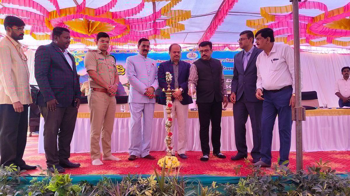 ಬಂಗಾರಪೇಟೆ: ಸರ್ಕಾರಿ ಕೆಲಸ ಲಂಚ ಪಡೆಯಲು ಸಿಕ್ಕ ಲೈಸನ್ಸ್‌ ಅಲ್ಲ