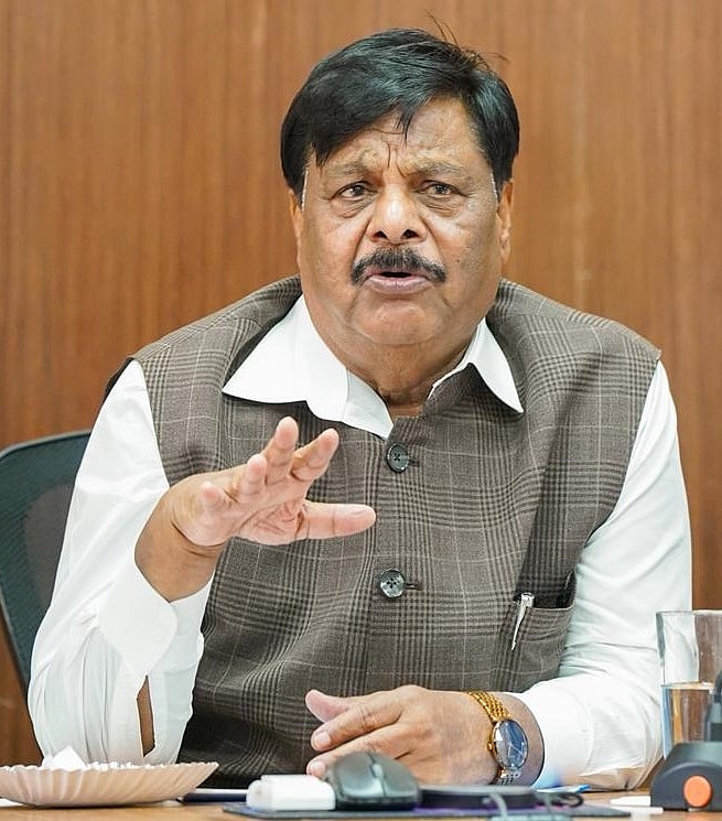 ರಾಜ್ಯದಲ್ಲಿ ನಾಯಕತ್ವದ ಚರ್ಚೆ ಎಲ್ಲಿದೆ?: ಮಹದೇವಪ್ಪ