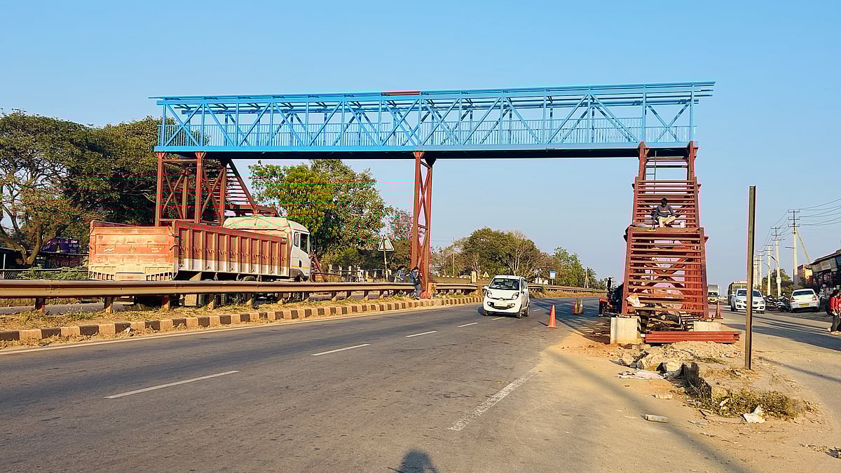ಎಸ್‌ಜೆಎಂಐಟಿ ಮುಂದೆ ತಲೆಎತ್ತಿದ ಸ್ಕೈವಾಕ್‌