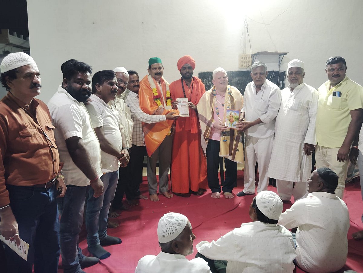 ಕುಕನೂರು | ಹಿಂದೂ ಸಮಾಜೋತ್ಸವದಲ್ಲಿ ಮುಸ್ಲಿಂರಿಗೆ ಆಹ್ವಾನ: ಮಹದೇವ ಸ್ವಾಮೀಜಿ