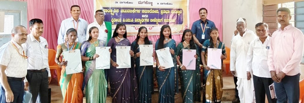 ದೊರೆಯುವ ಅವಕಾಶ ಬಳಸಿಕೊಂಡು ಬೆಳೆಯಬೇಕು: ಉಪನಿರ್ದೇಶಕ ರಮೇಶ ದಡ್ಡಿ