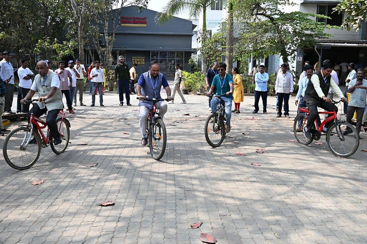 ಹಳಿಯಾಳ | ಸಿಬ್ಬಂದಿ ದಿನ: ವಿವಿಧ ಕ್ರೀಡಾ ಸ್ಪರ್ಧೆ