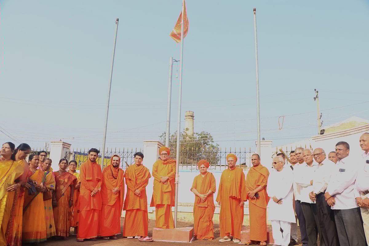 ರಾಜ್ಯಕ್ಕೆ ಟೀಕಿನಮಠದ ಕೊಡುಗೆ ಅಪಾರ: ಗುರುಸಿದ್ಧ ಸ್ವಾಮೀಜಿ