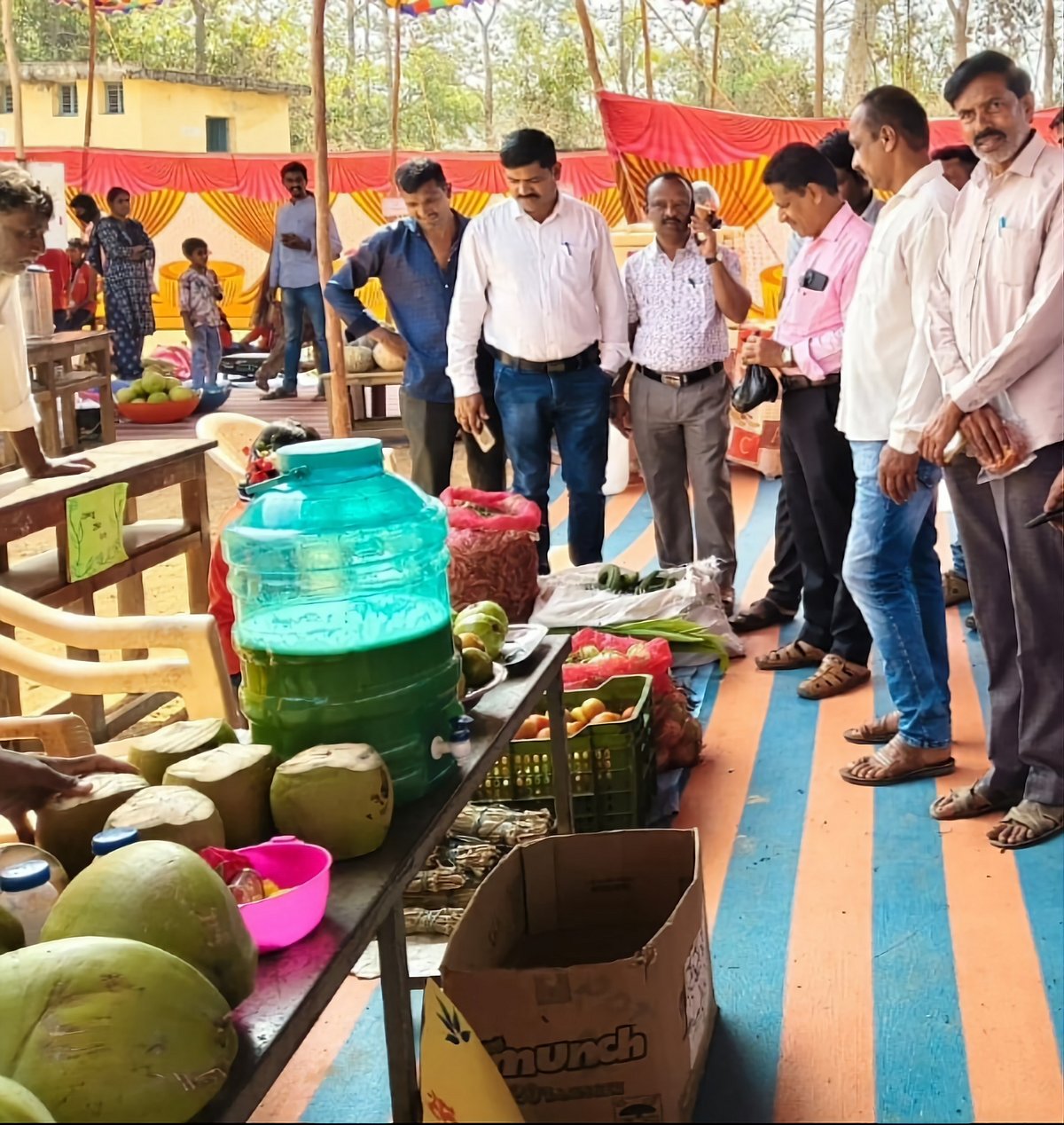 ಗವಟೂರು ಶಾಲೆಯಲ್ಲಿ ಸಂತೆ; ವ್ಯಾಪಾರ ಬಲು ಜೋರು..!