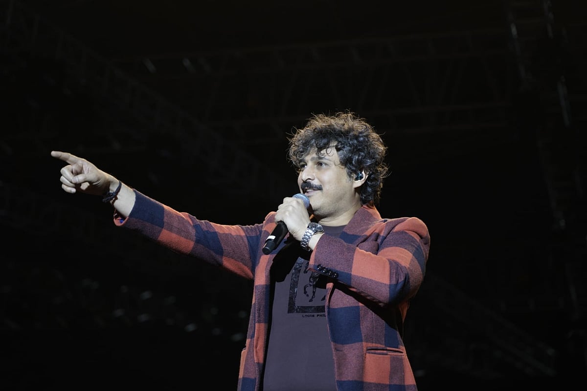 ರಾಯಚೂರು ಉತ್ಸವ: ಪ್ರೇಕ್ಷಕರ ರಂಜಿಸಿದ ರಾಜೇಶ್‌ ಕೃಷ್ಣನ್, ಆಳ್ವಾಸ್‌ ನೃತ್ಯ ತಂಡ