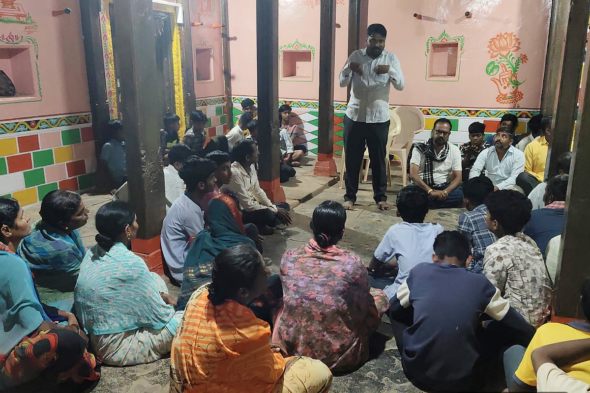 ಸಂಜೆ ಮೊಬೈಲ್, ಟಿವಿ ಬಳಸಬೇಡಿ: ಪೋಷಕರಿಗೆ ಸಲಹೆ