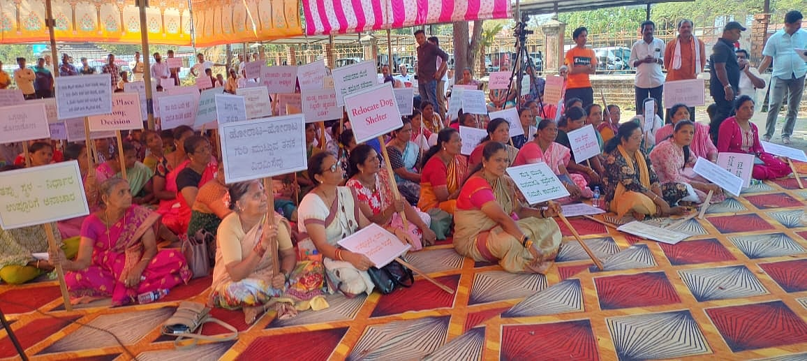 ಬ್ರಹ್ಮಾವರ | ಉಪ್ಪೂರಿನಲ್ಲಿ ಬೀದಿನಾಯಿ ಆಶ್ರಯತಾಣ ಬೇಡ: ಗ್ರಾಮಸ್ಥರಿಂದ ಪ್ರತಿಭಟನೆ