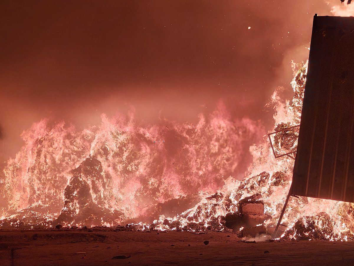 ಕಾರವಾರ: ತ್ಯಾಜ್ಯ ವಿಲೇವಾರಿ ಘಟಕದಲ್ಲಿ ಬೆಂಕಿ ಅವಘಡ