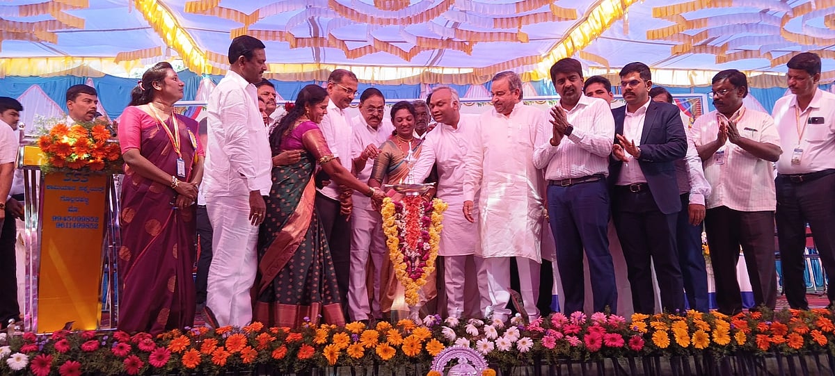 ಹೊನ್ನಾಳಿ | ದುಡಿಯುವ ಕೈಗಳಿಗೆ ಕೆಲಸವಿಲ್ಲದಂತೆ ಮಾಡಿದ ಕೇಂದ್ರ: ಪ್ರಿಯಾಂಕ್