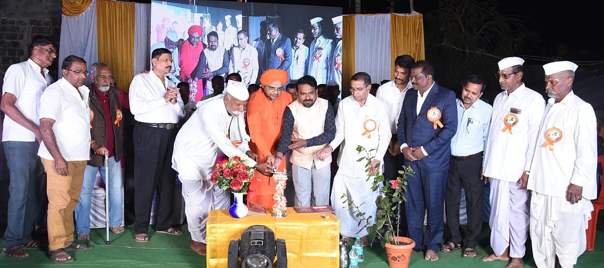 ಜಮಖಂಡಿ | ವ್ಯಕ್ತಿತ್ವ ರೂಪಿಸಲು ವಿದ್ಯಾರ್ಥಿ ಜೀವನ ಅಡಿಪಾಯ:  ಅನಿಲ್ ಬಡಿಗೇರ