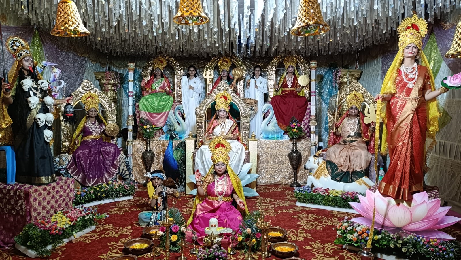 ಪ್ರಜಾಪಿತ ಬ್ರಹ್ಮಕುಮಾರಿ ಈಶ್ವರೀಯ ವಿಶ್ವವಿದ್ಯಾಲಯದಿಂದ 90ನೇ ವಾರ್ಷಿಕೋತ್ಸವ ಹಾಗೂ ಮಹಾಶಿವರಾತ್ರಿ ಉತ್ಸವದಲ್ಲಿ ಯುವತಿಯರು ಹಾಗೂ ಮಕ್ಕಳು ನವ ದುರ್ಗೆಯರ ವೈಭವ ಪ್ರದರ್ಶಿಸಿದರು