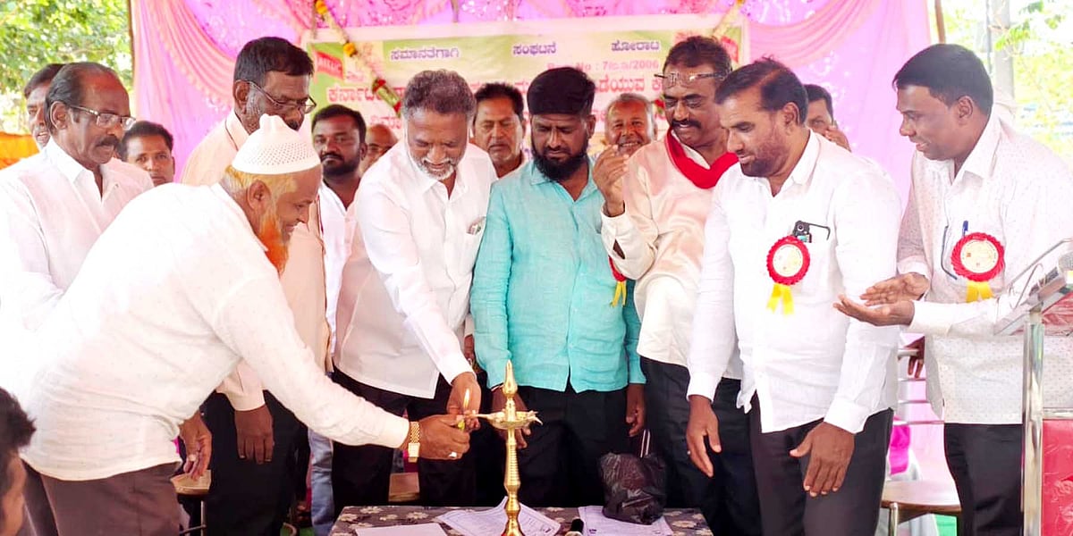 ಬಸವಾಪಟ್ಟಣ | ಕಾರ್ಮಿಕರ ಸಂಘಟನೆ ಅಗತ್ಯ: ಶಾಸಕ ಬಸವಂತಪ್ಪ