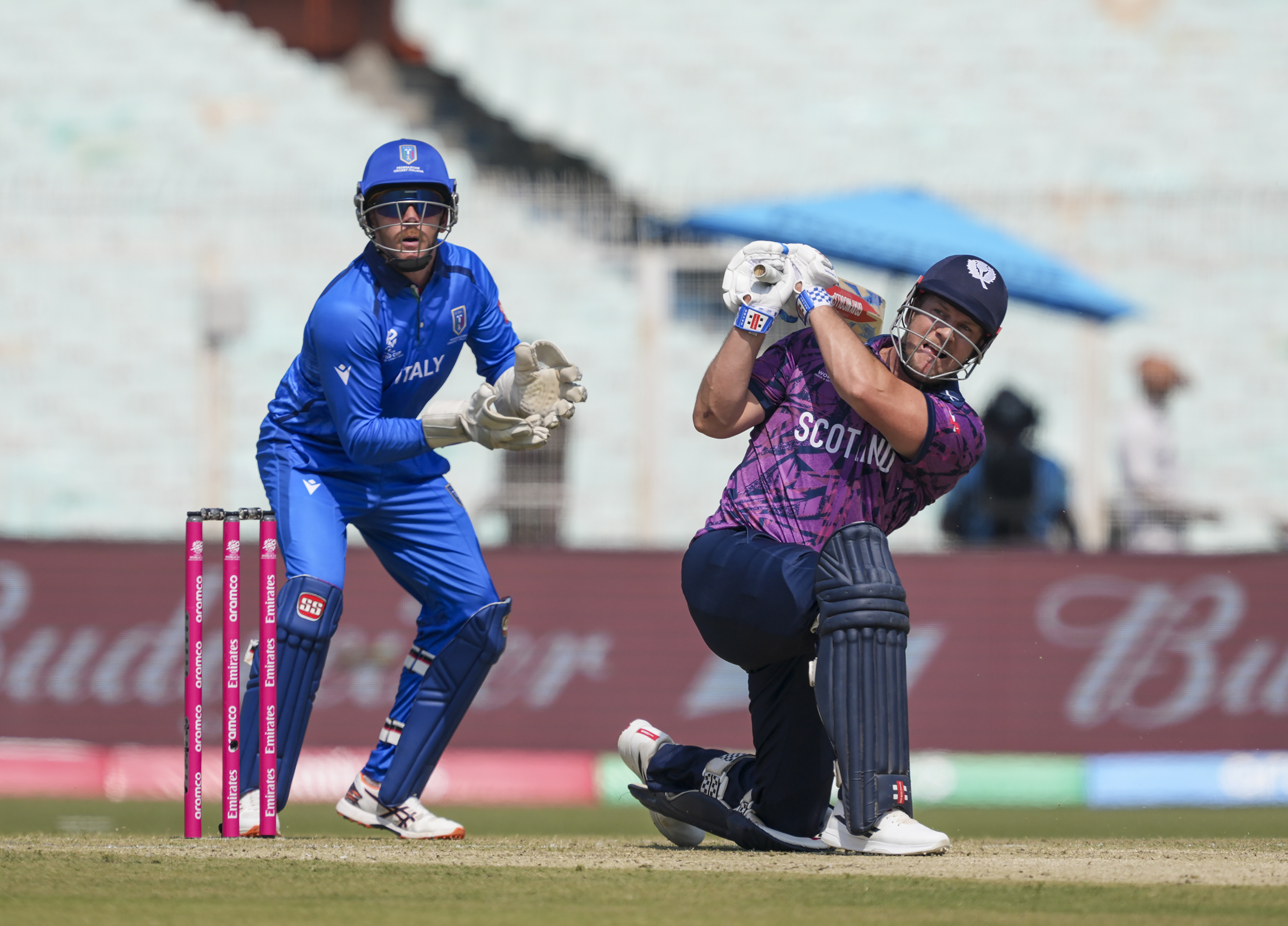 ಬಿರುಸಿನ ಹೊಡೆತವಾಡಿದ ಸ್ಕಾಟ್ಲೆಂಡ್ ಆಟಗಾರ ಜಾರ್ಜ್ ಮುನ್ಸಿ 