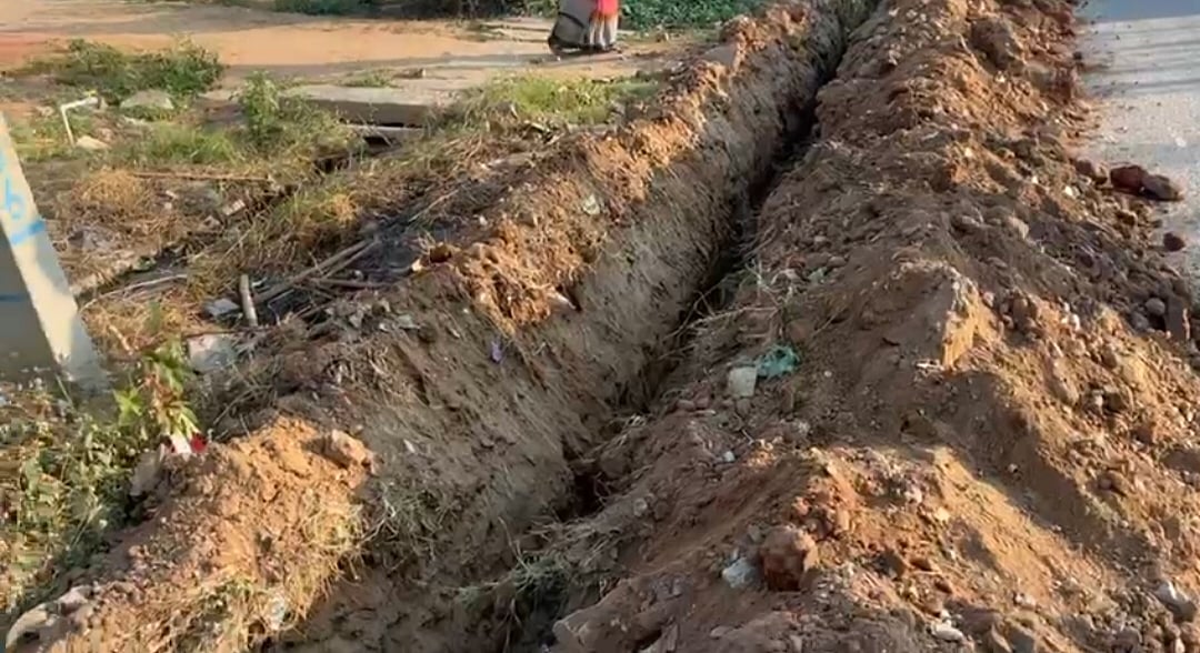 ಬಂಗಾರಪೇಟೆ | ಮುಖ್ಯ ರಸ್ತೆ ಅಗೆತ: ಜನರ ಆಕ್ರೋಶ