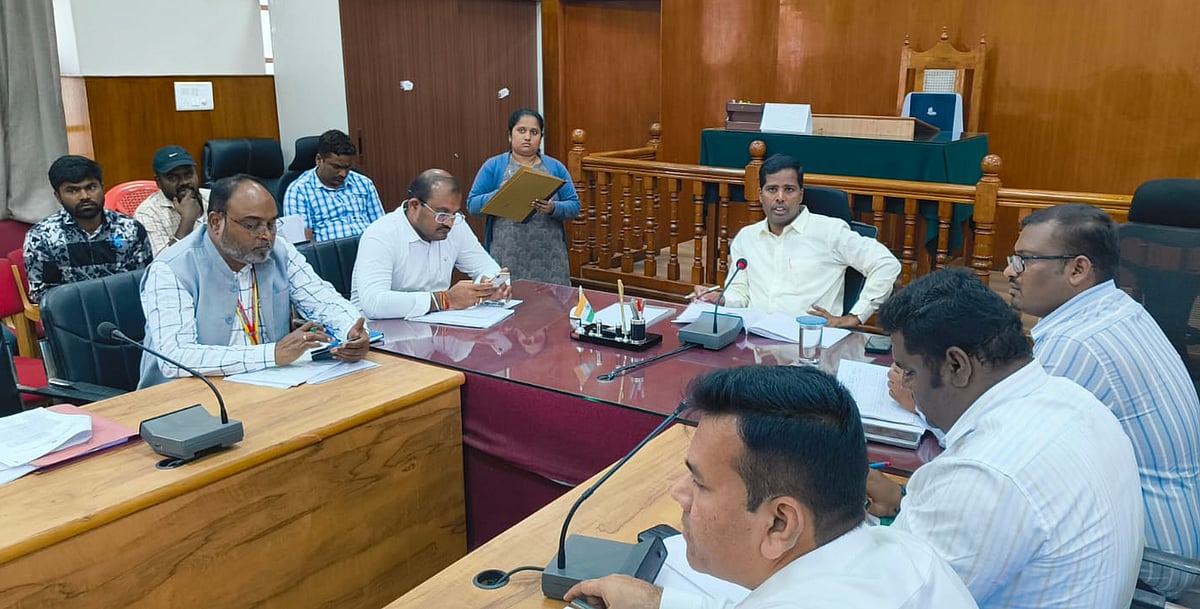 203 ಕೆರೆಗಳ ಒತ್ತುವರಿ ತೆರವುಗೊಳಿಸಿ: ಜಿಲ್ಲಾಧಿಕಾರಿ ಕುಮಾರ ಸೂಚನೆ