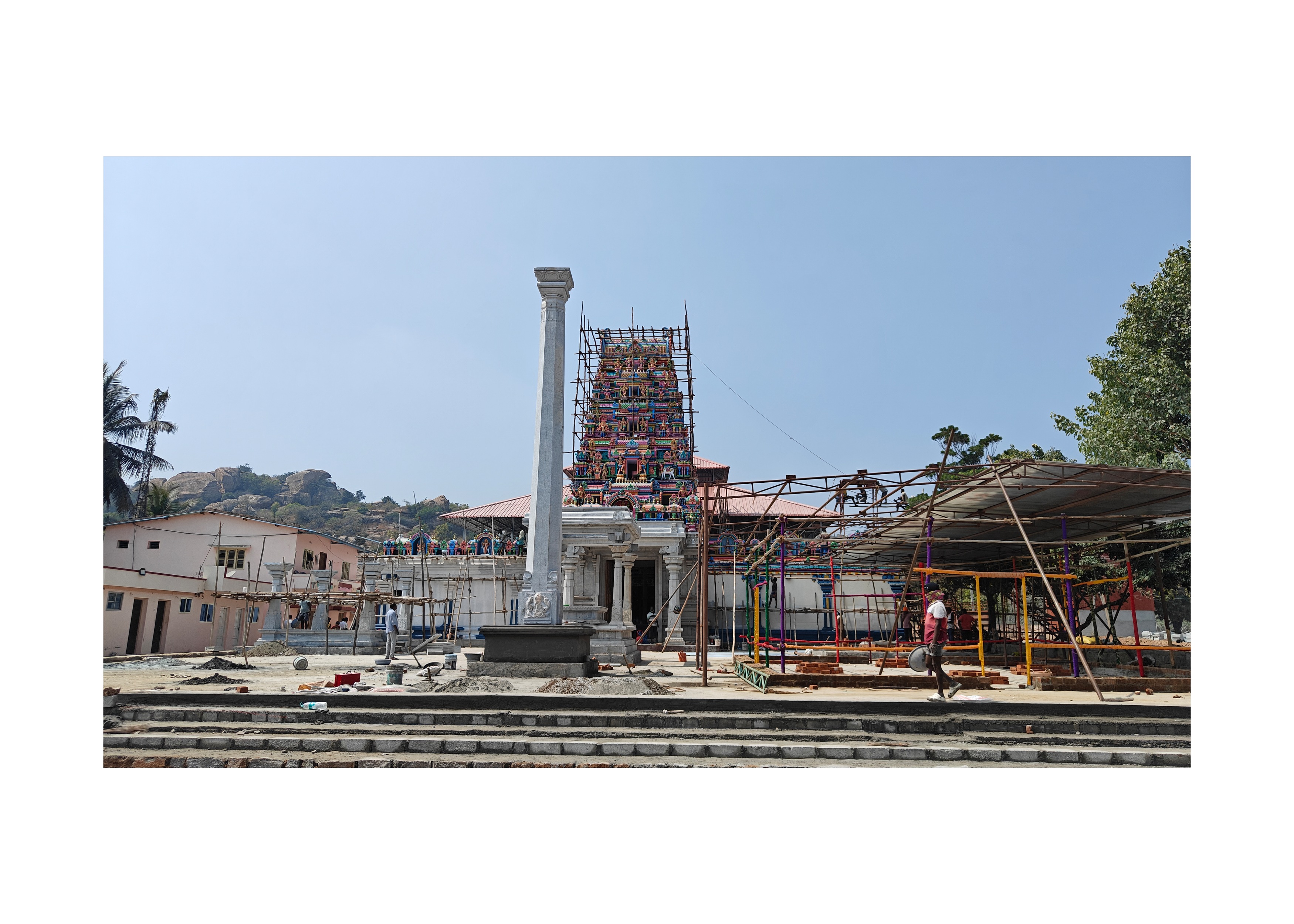 ನಾಗಮಂಗಲ ತಾಲ್ಲೂಕಿನ ಶ್ರೀ ಕ್ಷೇತ್ರ ಹಾಲ್ತಿ ಸ್ವರ್ಗಾಶ್ರಮದಲ್ಲಿ ಲೋಕಾರ್ಪಣೆಗೆ ಸಜ್ಜಾಗಿರುವ ಮಲ್ಲಿಕಾರ್ಜುನ ಸ್ವಾಮಿ ದೇವಾಲಯದ ರಾಜಗೋಪುರ