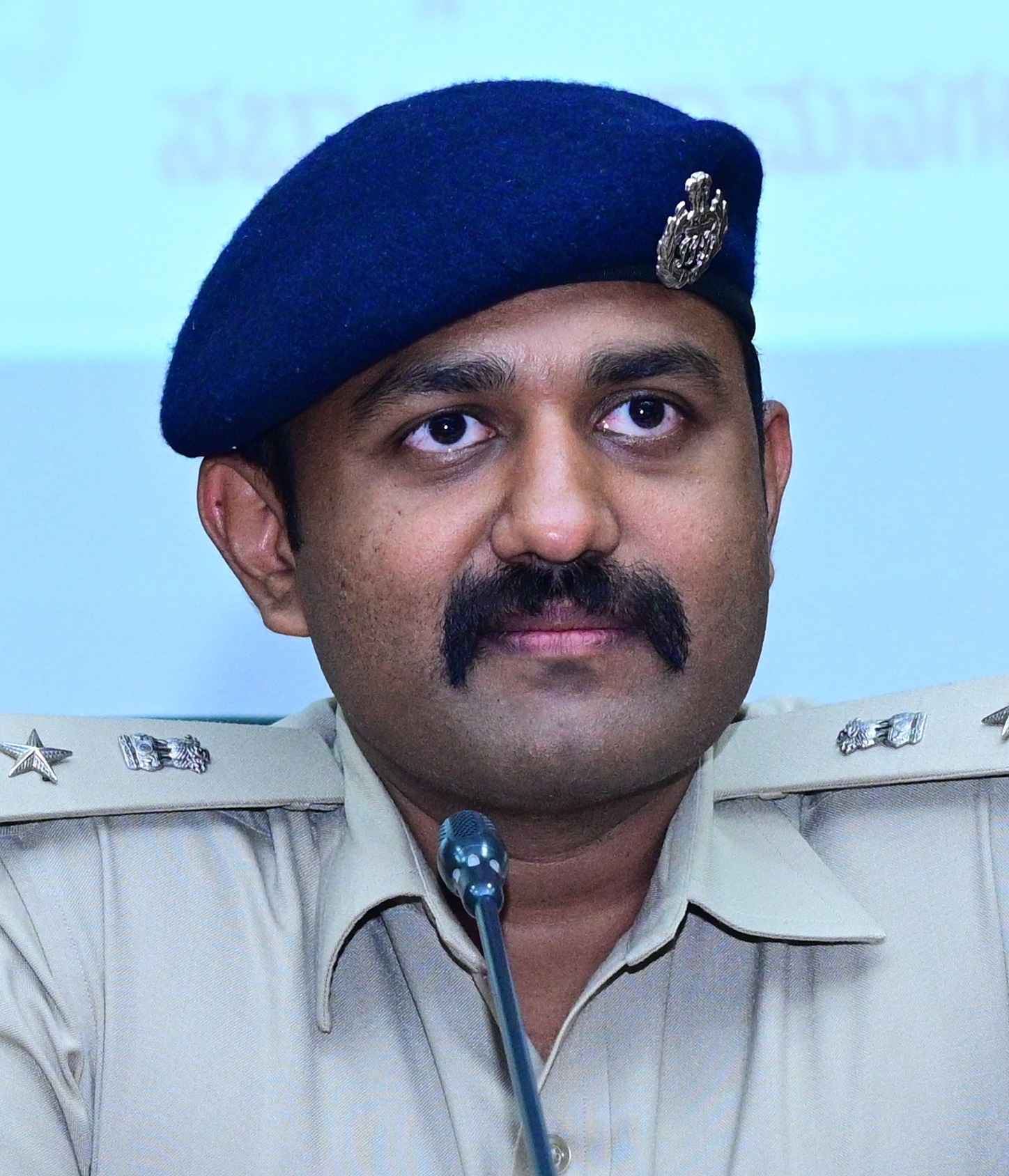 ಆರ್. ಶ್ರೀನಿವಾಸ ಗೌಡ ಜಿಲ್ಲಾ ಪೊಲೀಸ್ ವರಿಷ್ಠಾಧಿಕಾರಿ ಬೆಂಗಳೂರು ದಕ್ಷಿಣ ಜಿಲ್ಲೆ