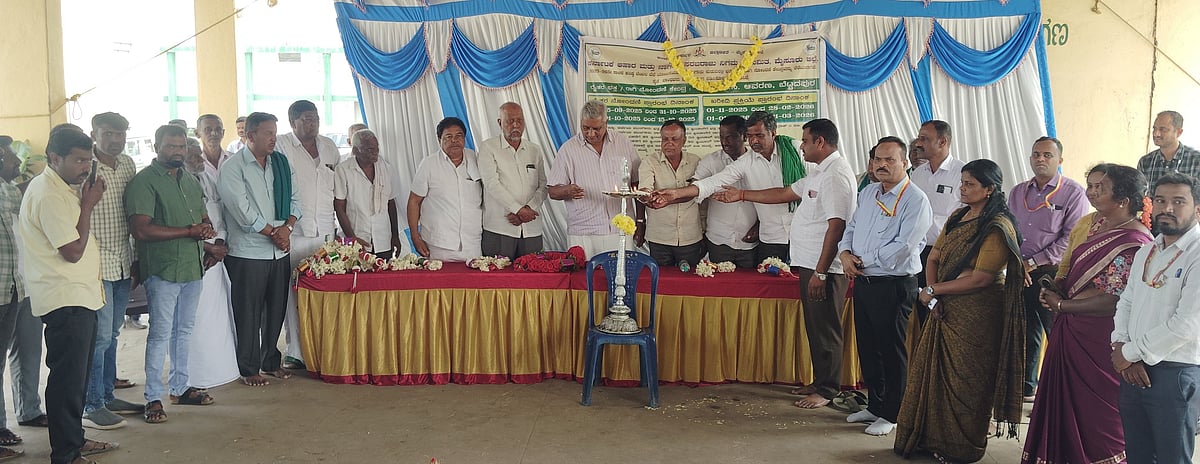 ಅಧಿಕಾರಿಗಳು ರೈತರ ಪರವಾಗಿ ಕೆಲಸ ಮಾಡಿ:  ಸಚಿವ ಕೆ.ವೆಂಕಟೇಶ್