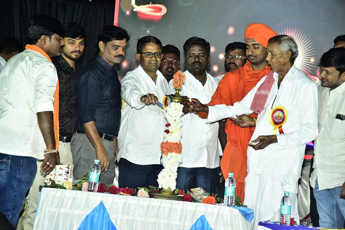 ಯಲಬುರ್ಗಾ| ಗುಣದಿಂದ ಶ್ರೀಮಂತನಾಗುವುದು ಮುಖ್ಯ: ಕರಿಬಸವ ಶಿವಾಚಾರ್ಯರು