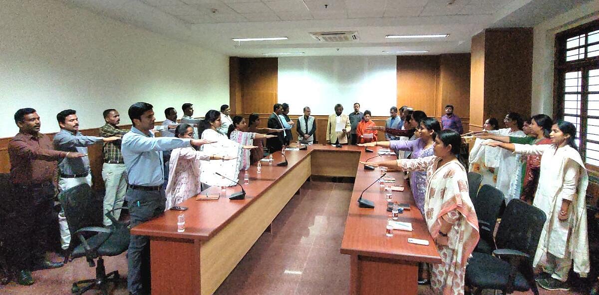 ಹೊಸ ಎಸಿಎಫ್‌ಗಳಿಗೆ ಹುದ್ದೆ: ಎರಡೂವರೆ ತಿಂಗಳಿಂದ ಬರೀ ಸಹಿ ಮಾಡುವುದಷ್ಟೇ ಕೆಲಸ..