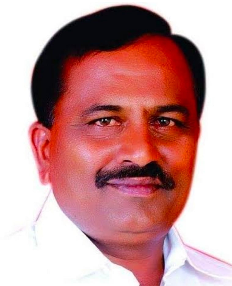 ಪ್ರೀತಂ ಗೌಡ ಈಗಾಗಲೇ ಒಂದು ಕಾಲನ್ನು ಕಾಂಗ್ರೆಸ್‌ಗೆ ಇಟ್ಟಿದ್ದಾರೆ: KS ಲಿಂಗೇಶ್