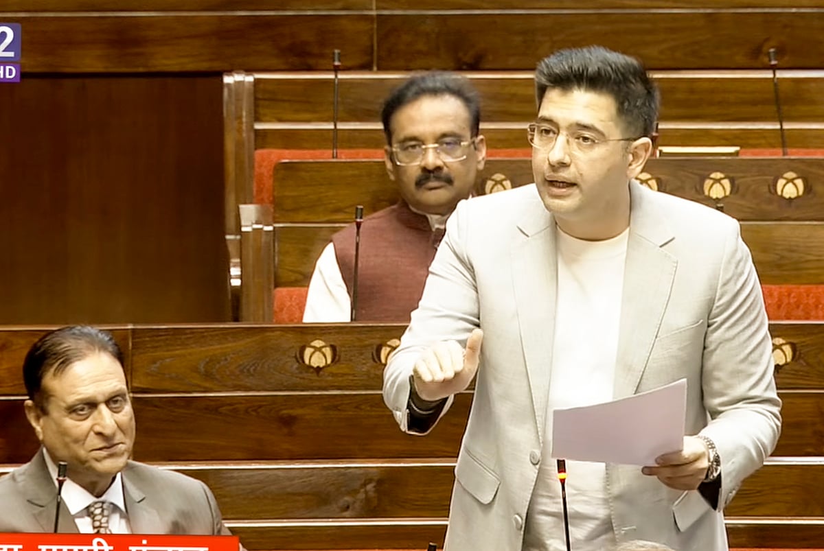 ಜನಪ್ರತಿನಿಧಿಗಳ ಸ್ಥಾನದಿಂದ ಕೆಳಗಿಳಿಸುವ ಹಕ್ಕು’ ನೀಡಿ’: ರಾಘವ ಚಡ್ಡಾ