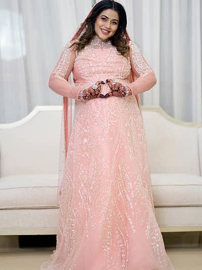 ಕನ್ನಡ, ಮಲಯಾಳಂ, ತಮಿಳು, ತೆಲುಗು ಚಿತ್ರರಂಗದ ಜನಪ್ರಿಯ ನಟಿ, ರೂಪದರ್ಶಿ ಮತ್ತು ನಿಪುಣ ಶಾಸ್ತ್ರೀಯ ನೃತ್ಯಗಾರ್ತಿಯಾಗಿರುವ ಶಮ್ನಾ ಖಾಸಿಮ್ ಅವರ ಈಗ ತಾಯ್ತನವನ್ನು ಸಂಭ್ರಮಿಸುತ್ತಿದ್ದಾರೆ.