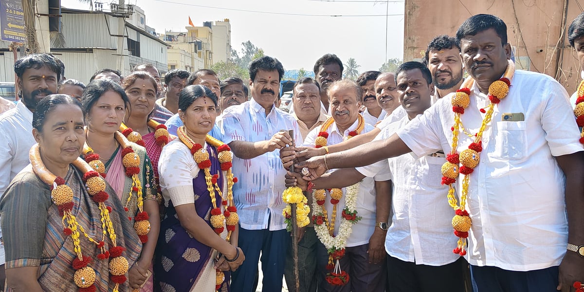 ಚಂದಾಪುರದಲ್ಲಿ ರಸ್ತೆ ಅಭಿವೃದ್ಧಿ ಕಾಮಗಾರಿಗೆ ಭೂಮಿಪೂಜೆ