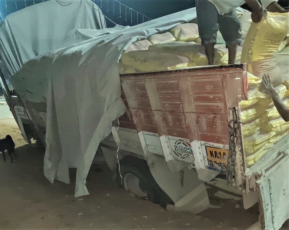 ಪೈಪ್‌ಲೈನ್ ಕಾಮಗಾರಿ ಅವ್ಯವಸ್ಥೆ: ರಂಗೇನಹಳ್ಳಿ ಮುಖ್ಯರಸ್ತೆಯಲ್ಲಿ ಸಂಚಾರ ಸಂಕಷ್ಟ