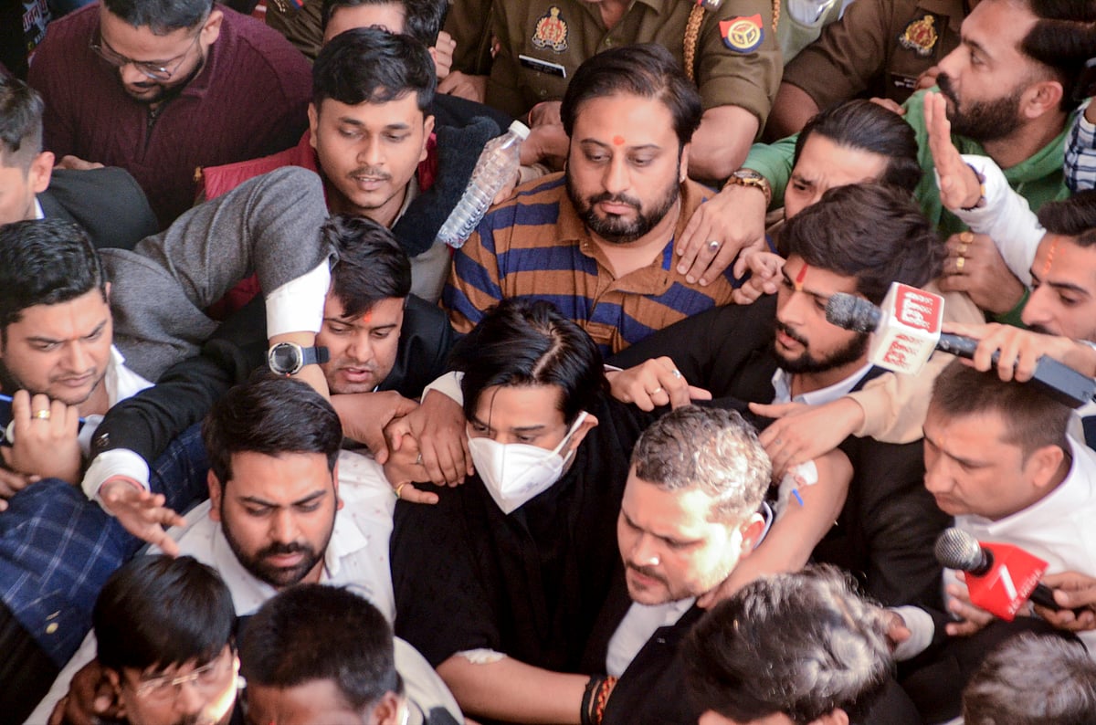 ಲ್ಯಾಂಬೋರ್ಗಿನಿ ಕಾರು ಅಪಘಾತ ಪ್ರಕರಣ: ಬೆಳಗ್ಗೆ ಬಂಧನ, ಮಧ್ಯಾಹ್ನ ಬಿಡುಗಡೆ