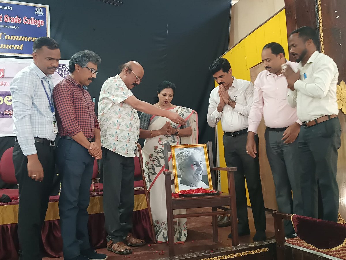 ಬದುಕನ್ನು ತಾತ್ವಿಕವಾಗಿ ಕಟ್ಟಿಕೊಟ್ಟ ವಿಶ್ವಮಾನ ಕುವೆಂಪು-ಮುಕುಂದರಾಜ್ 