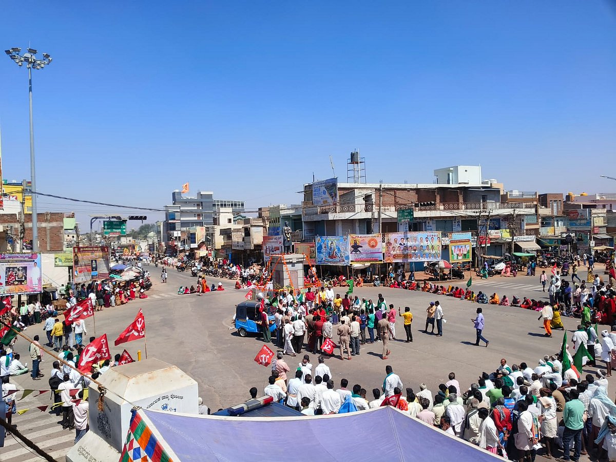 ಭದ್ರಾ ಮೇಲ್ದಂಡೆ ಯೋಜನೆ ವಿಳಂಬ; ಚಳ್ಳಕೆರೆ ಬಂದ್ ಯಶಸ್ವಿ