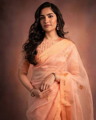 ನಟಿಯ ಚಿತ್ರಗಳಿಗೆ ಅಭಿಮಾನಿಗಳು  ಮೆಚ್ಚುಗೆ ವ್ಯಕ್ತಪಡಿಸಿದ್ದಾರೆ.