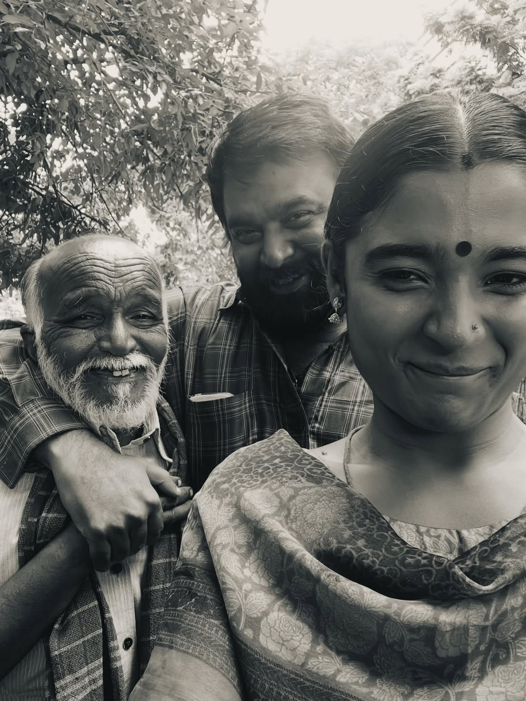  ‘ಮೈ ಲಾರ್ಡ್’ ಚಿತ್ರತಂಡದ ಜೊತೆ ಚೈತ್ರಾ ಆಚಾರ್ 