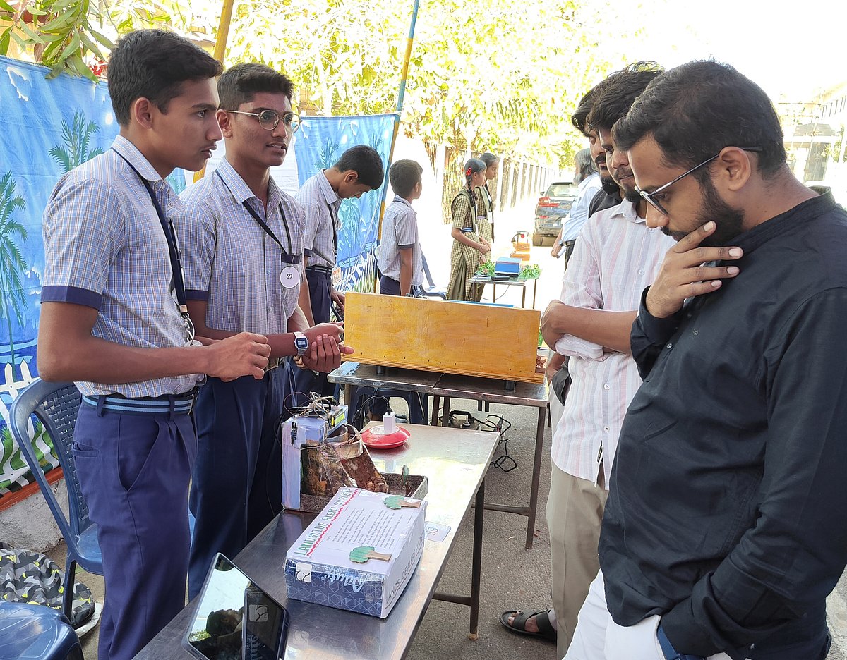 ನಿಬ್ಬೆರಗುಗೊಳಿಸಿದ ವಿಜ್ಞಾನ ಮಾದರಿ: ತಂತ್ರಜ್ಞಾನ ವಿವರಿಸಿದ ವಿದ್ಯಾರ್ಥಿಗಳು