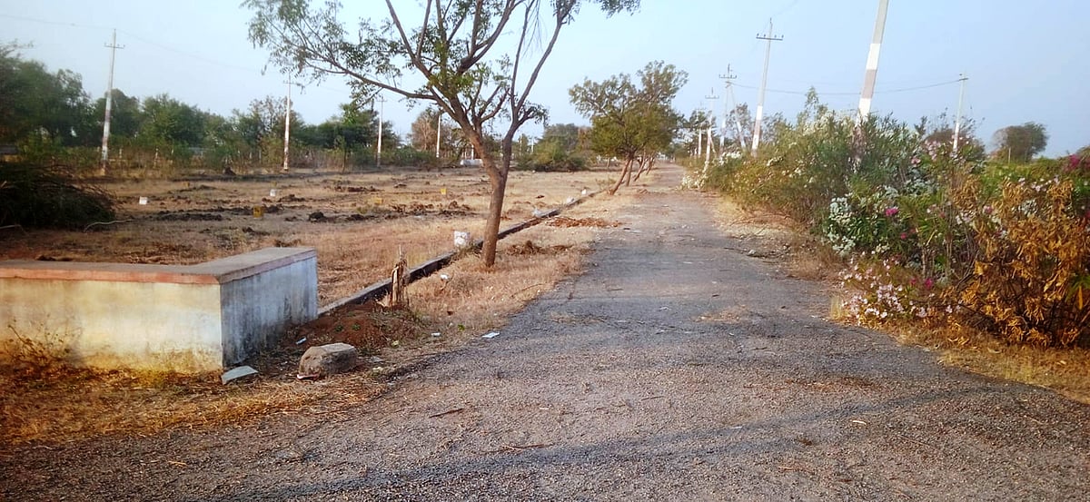 ಅನೂಪ್‌ಶೆಟ್ಟಿ ಪೊಲೀಸ್‌ ಕಾಲೊನಿ ಸ್ವಚ್ಛತೆ: ಕಸ ವಿಲೇವಾರಿಗೆ ಮುಂದಾದ ಪೊಲೀಸರು