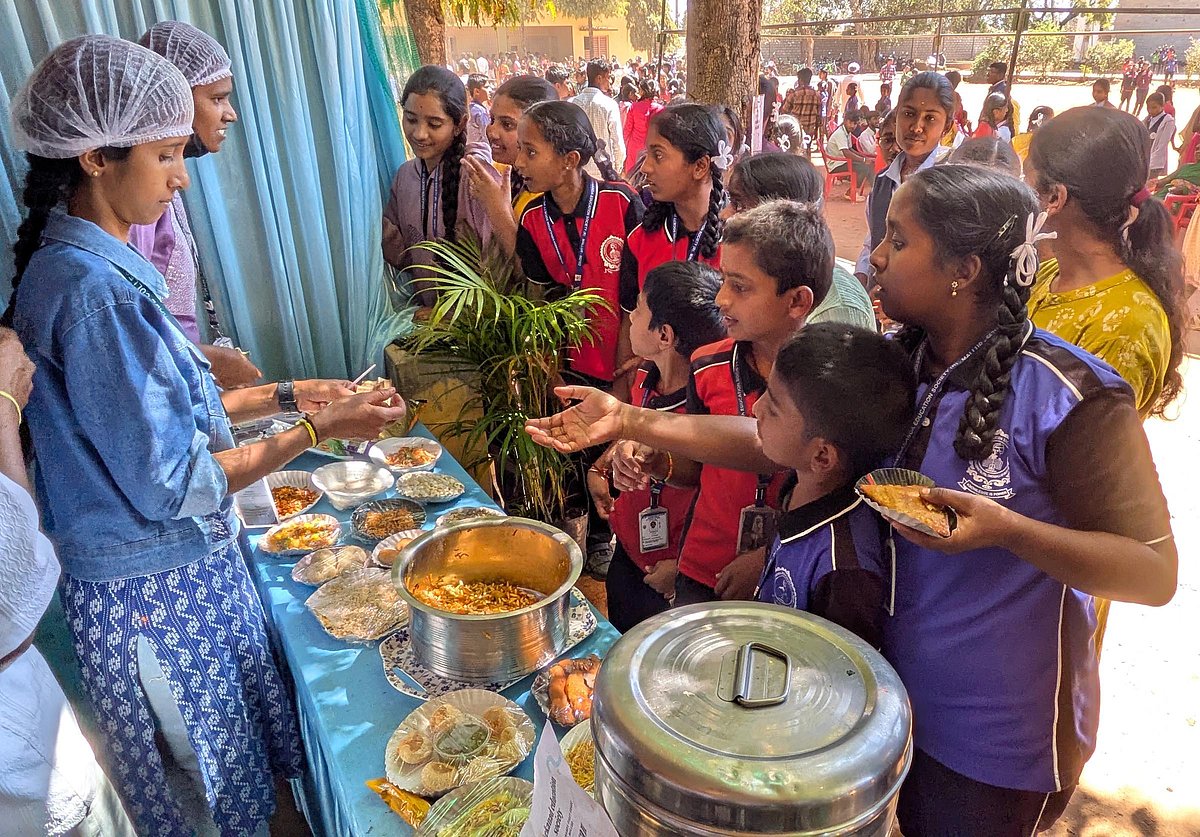 ಶಿಡ್ಲಘಟ್ಟ| ಪ್ರಾಯೋಗಿಕ ವ್ಯವಹಾರ ಜ್ಞಾನ ಅಗತ್ಯ: ಕೆ.ಎನ್. ರಾಮಾಂಜಿನಪ್ಪ 