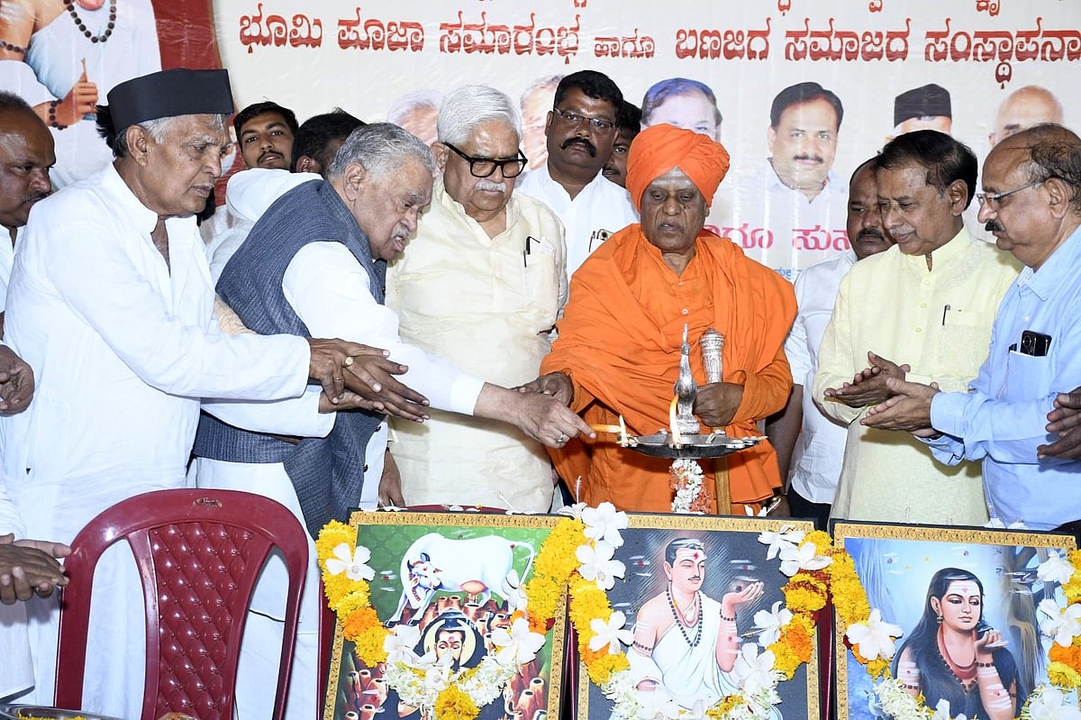 ಗಜೇಂದ್ರಗಡ| ಎಲ್ಲರನ್ನು ಪ್ರೀತಿಯಿಂದ ಕಾಣುವ ಬಣಜಿಗ ಸಮಾಜ: ಜಿ.ಎಸ್.ಪಾಟೀಲ 
