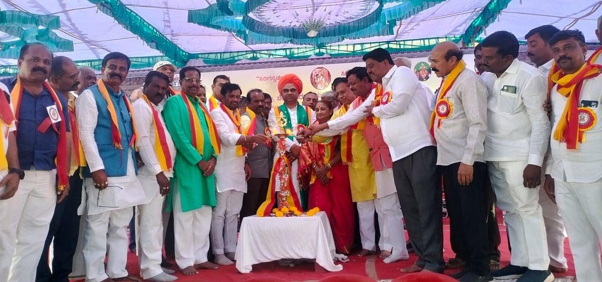 ಕನ್ನಡ ನಾಡಿಗೆ ಗದಗ ಜಿಲ್ಲೆಯ ಕೊಡುಗೆ ಅಪಾರ: ಫಕೀರ ದಿಂಗಾಲೇಶ್ವರ ಶ್ರೀ