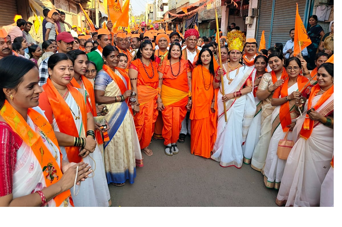 ರಬಕವಿ ಬನಹಟ್ಟಿ: ಹಿಂದೂ ಸಂಗಮದ ಅಂಗವಾಗಿ ಶೋಭಾ ಯಾತ್ರೆ, ಕಲಾತಂಡದ ಮೆರುಗು